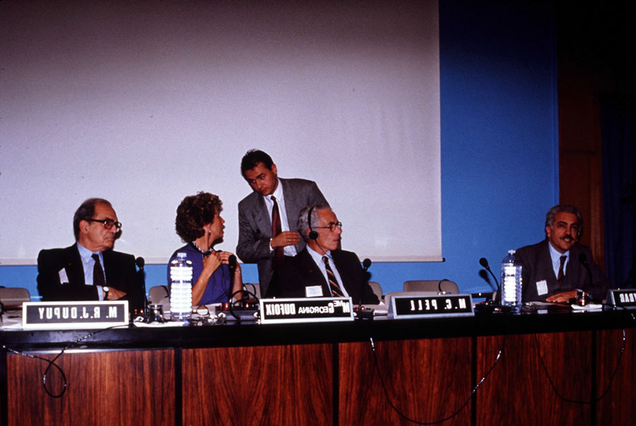 1989_dogu perincek_paris kurt konferansı (2)