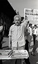 PerinçekGazeteSatarken